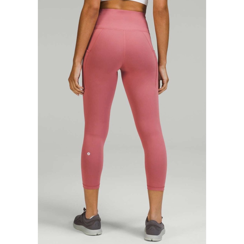 Lululemon Wunder Train High-Rise Crop with Pockets 23" Womens Size 0 Athleisure